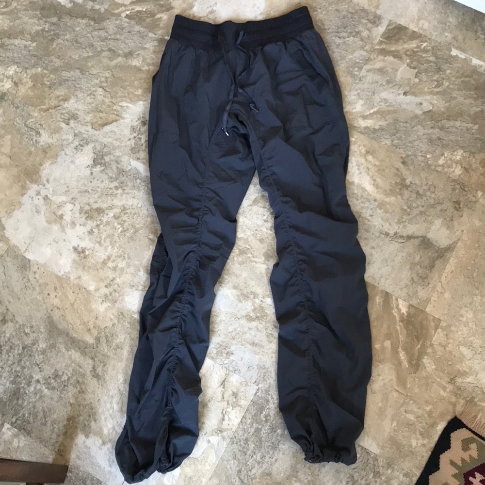 Athletic pants